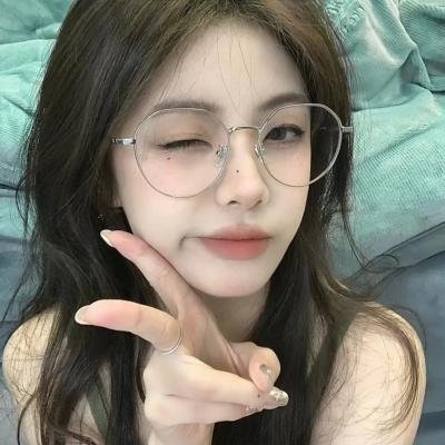 春闺三凤